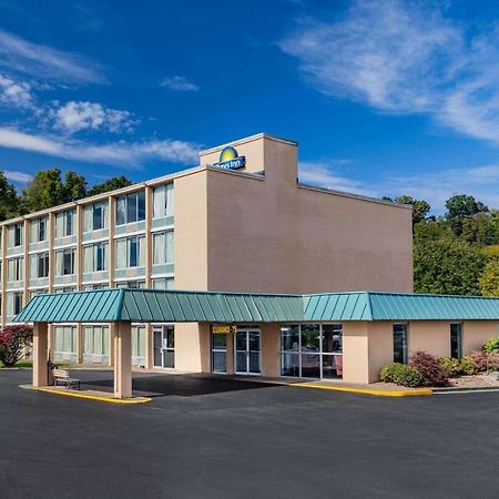 Days Inn By Wyndham Cambridge Ngoại thất bức ảnh