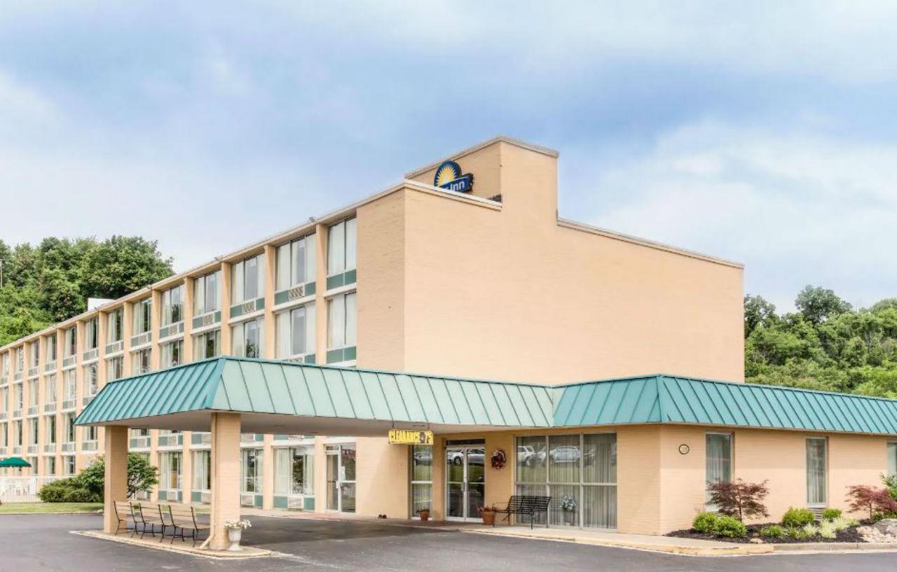 Days Inn By Wyndham Cambridge Ngoại thất bức ảnh
