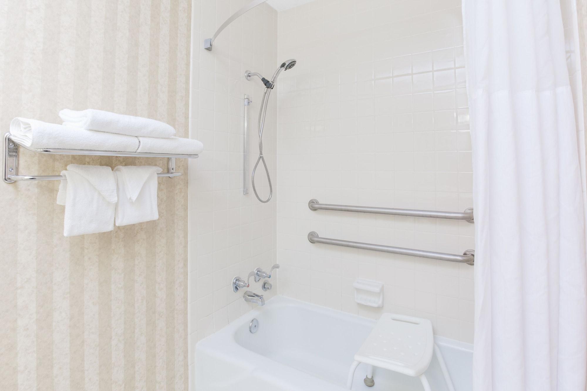 Days Inn By Wyndham Cambridge Ngoại thất bức ảnh