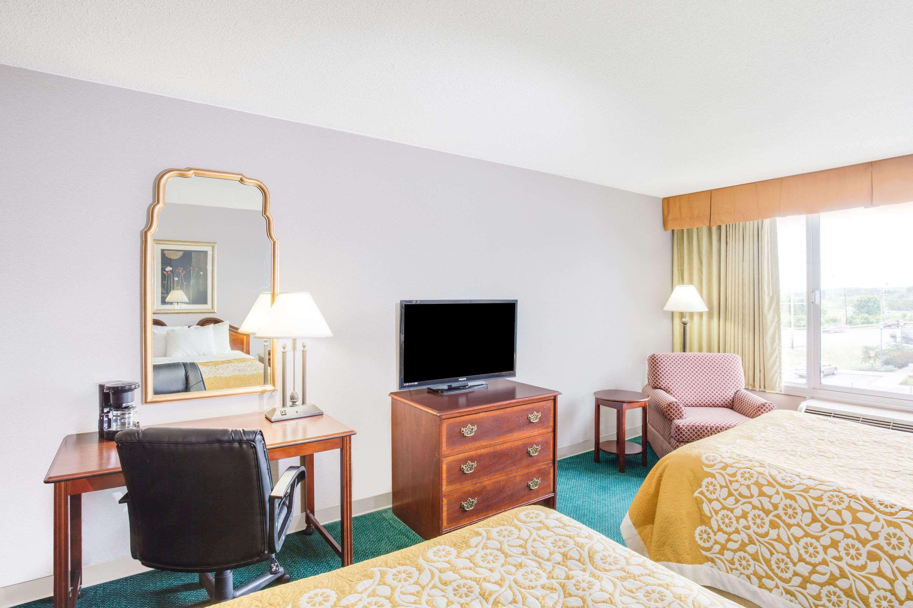 Days Inn By Wyndham Cambridge Ngoại thất bức ảnh
