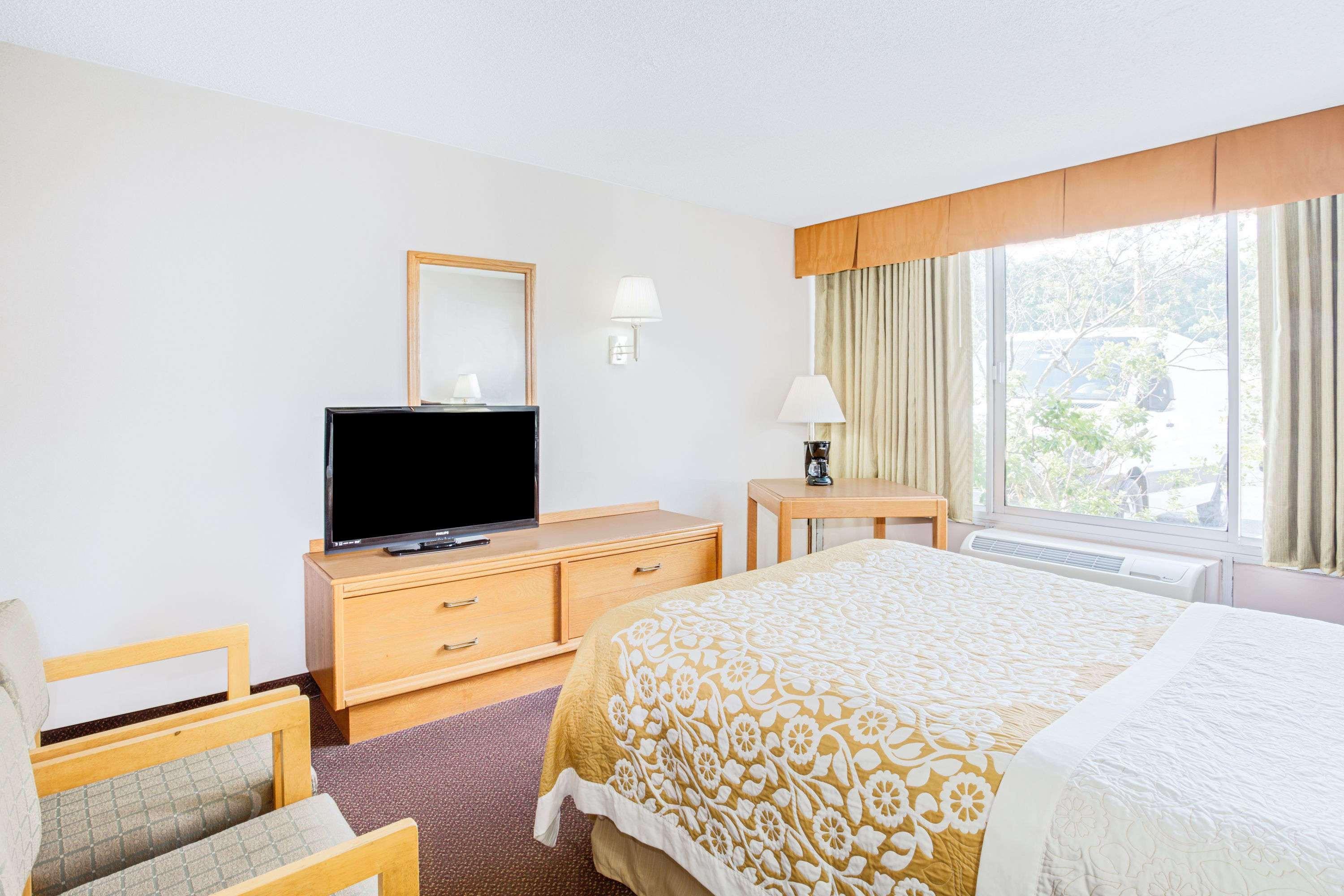Days Inn By Wyndham Cambridge Ngoại thất bức ảnh
