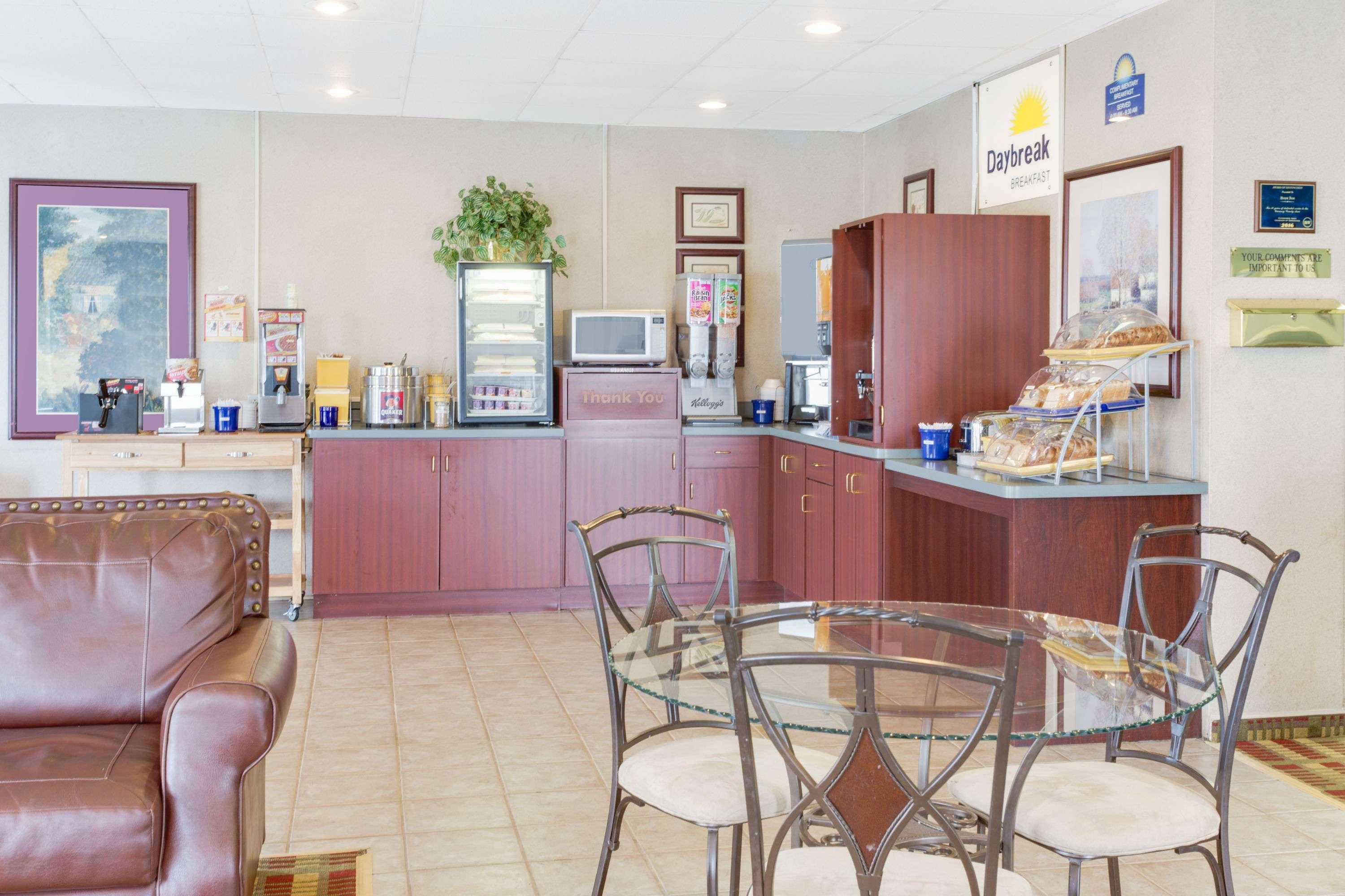 Days Inn By Wyndham Cambridge Ngoại thất bức ảnh