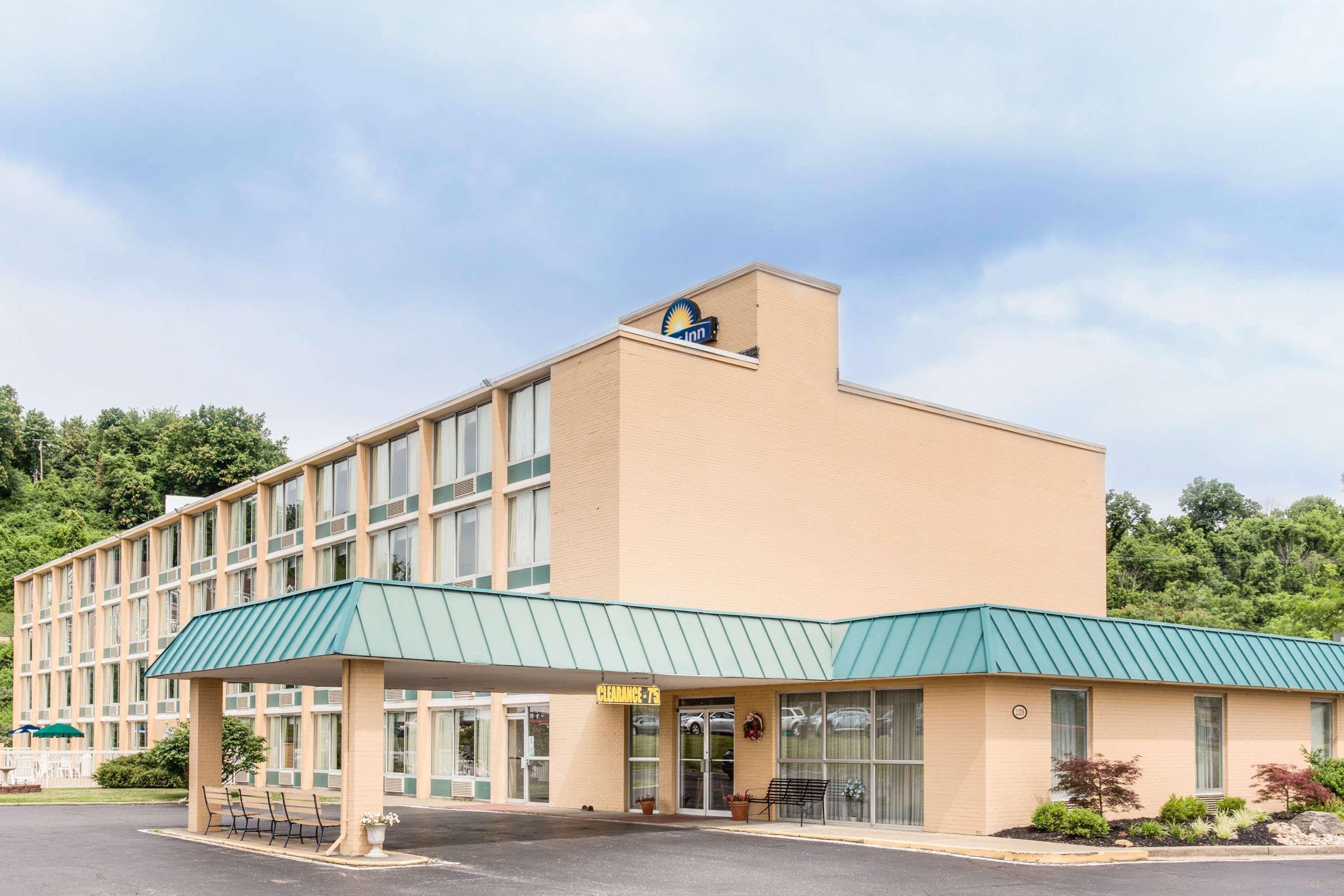 Days Inn By Wyndham Cambridge Ngoại thất bức ảnh