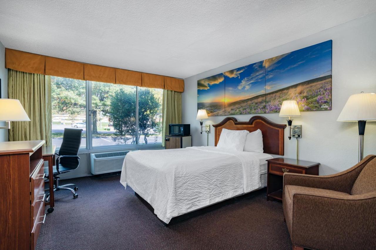Days Inn By Wyndham Cambridge Ngoại thất bức ảnh