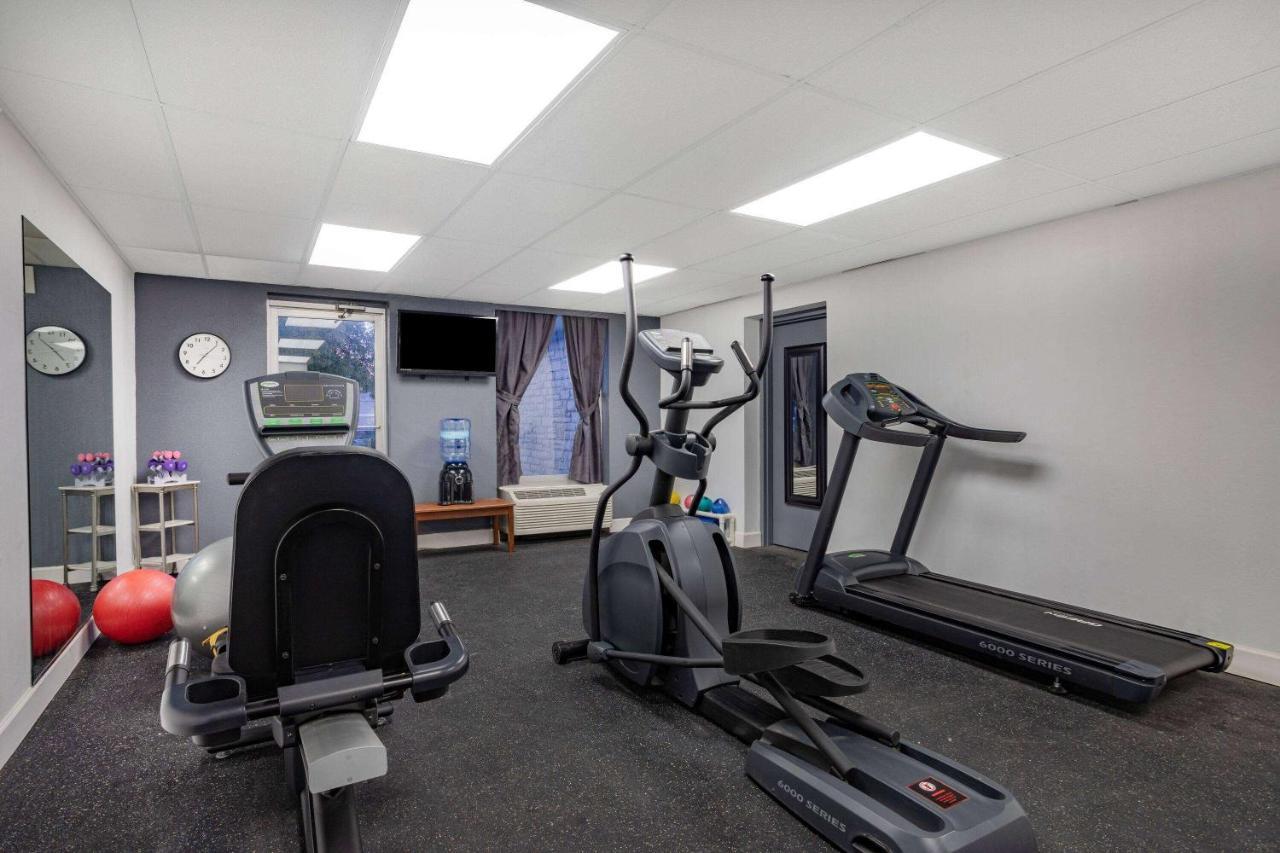 Days Inn By Wyndham Cambridge Ngoại thất bức ảnh